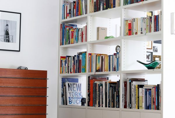 einbaumoebel-raumteiler-regal-01